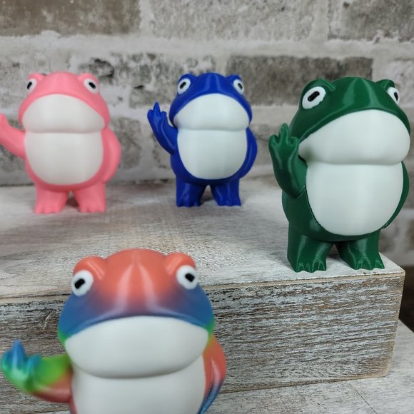 Cheeky Middle Finger Frog | Gag Gift | Fun Desk Toy | Decor | 3D Printed - Picture 8 of 17